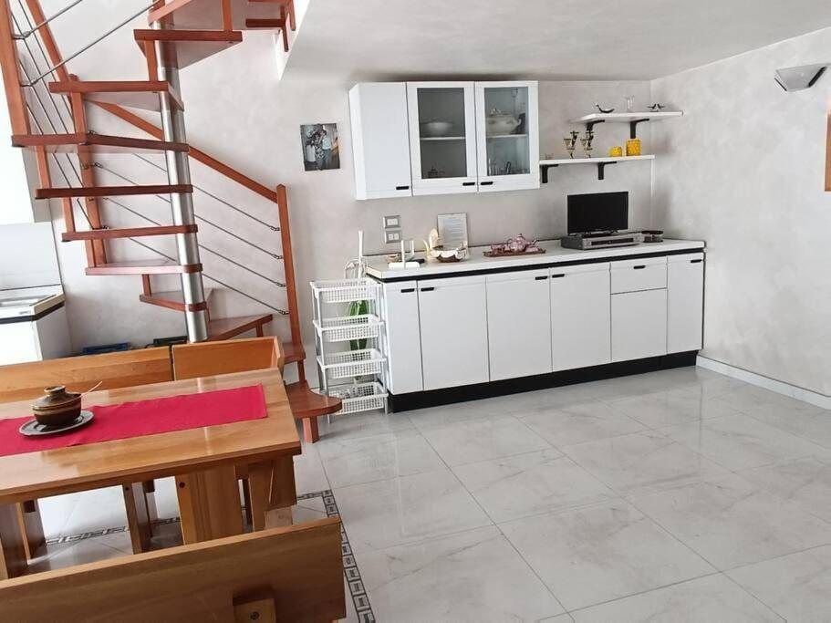 Casa Vacanza Raggio Di Sole Джовинаццо Экстерьер фото