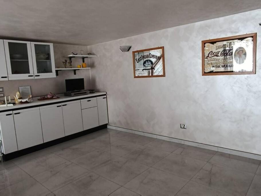 Casa Vacanza Raggio Di Sole Джовинаццо Экстерьер фото